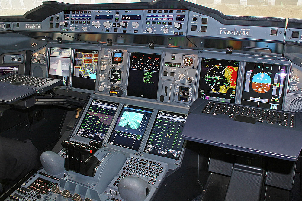 15.4 " inch LCD 1920X1200 Application on Airbus 380