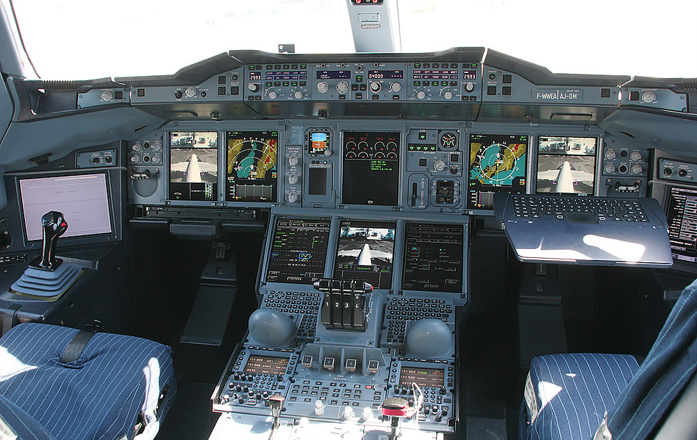 15.4 " inch LCD 1920X1200 Application on AirBus 380